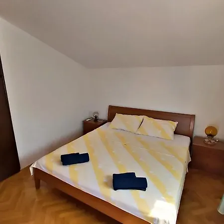 Roscic Appartamento Omiš