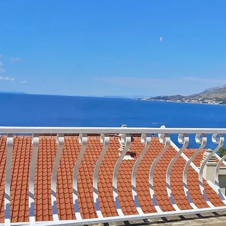 Roscic Lägenhet Omiš