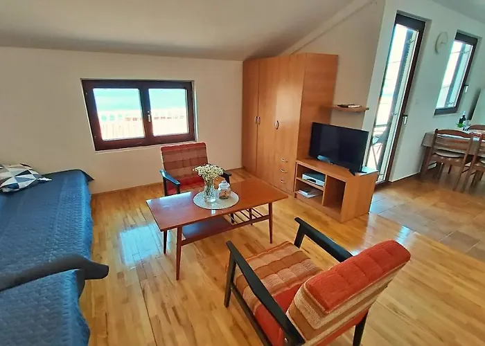 公寓 Roscic 奥米什